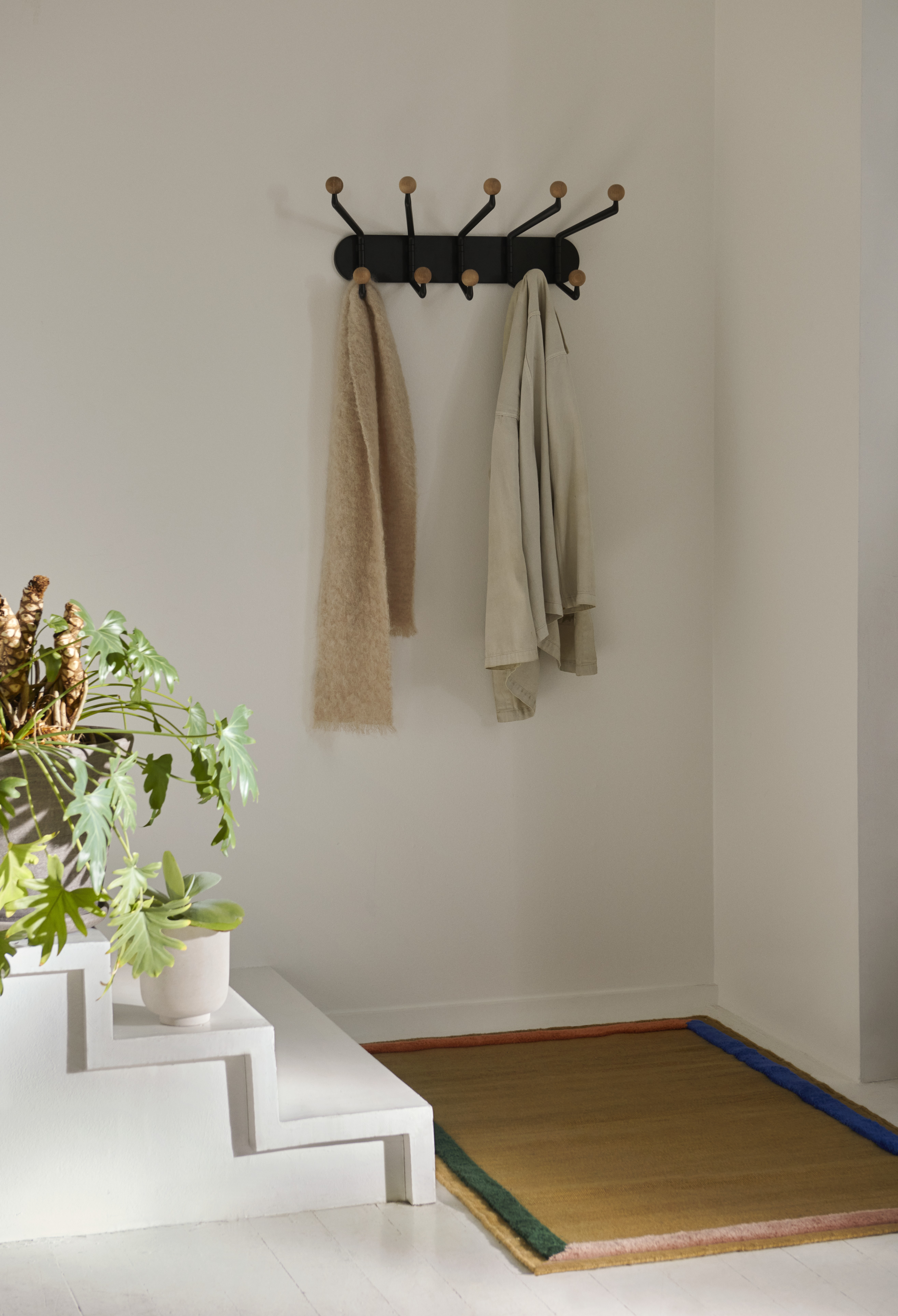 and tradition Garderobe Capture SC76 and tradition Garderobe Capture SC76